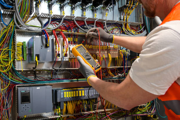 Best Industrial Electrical Services  in Oelwein, IA